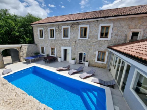 STONE HOUSE with pool